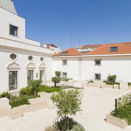 Joivy Lux And Spacious 1br With Huge Terrace, 5mins To Academy Of Sciences Lisbon