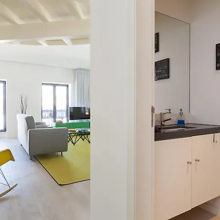 Appartamento Guestready - Central Stylish Home With Parking Lisbona